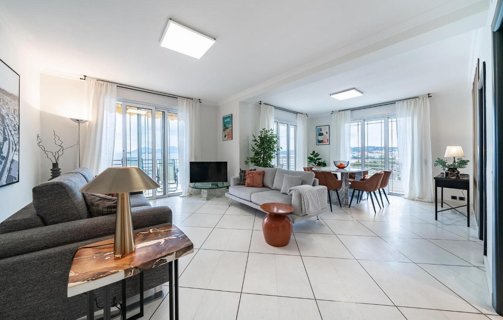 Hébergement de vacances Amazing In With House Sea View